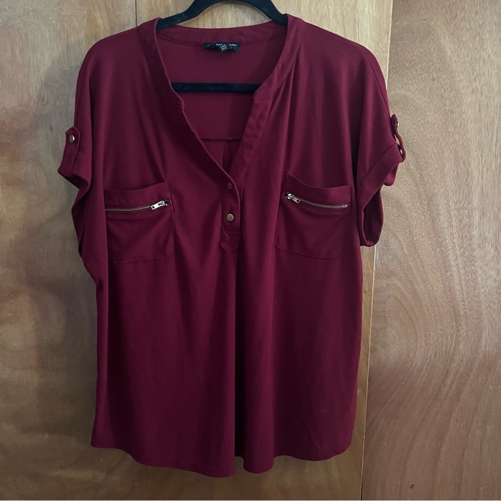 Women’s 1xl red blouse